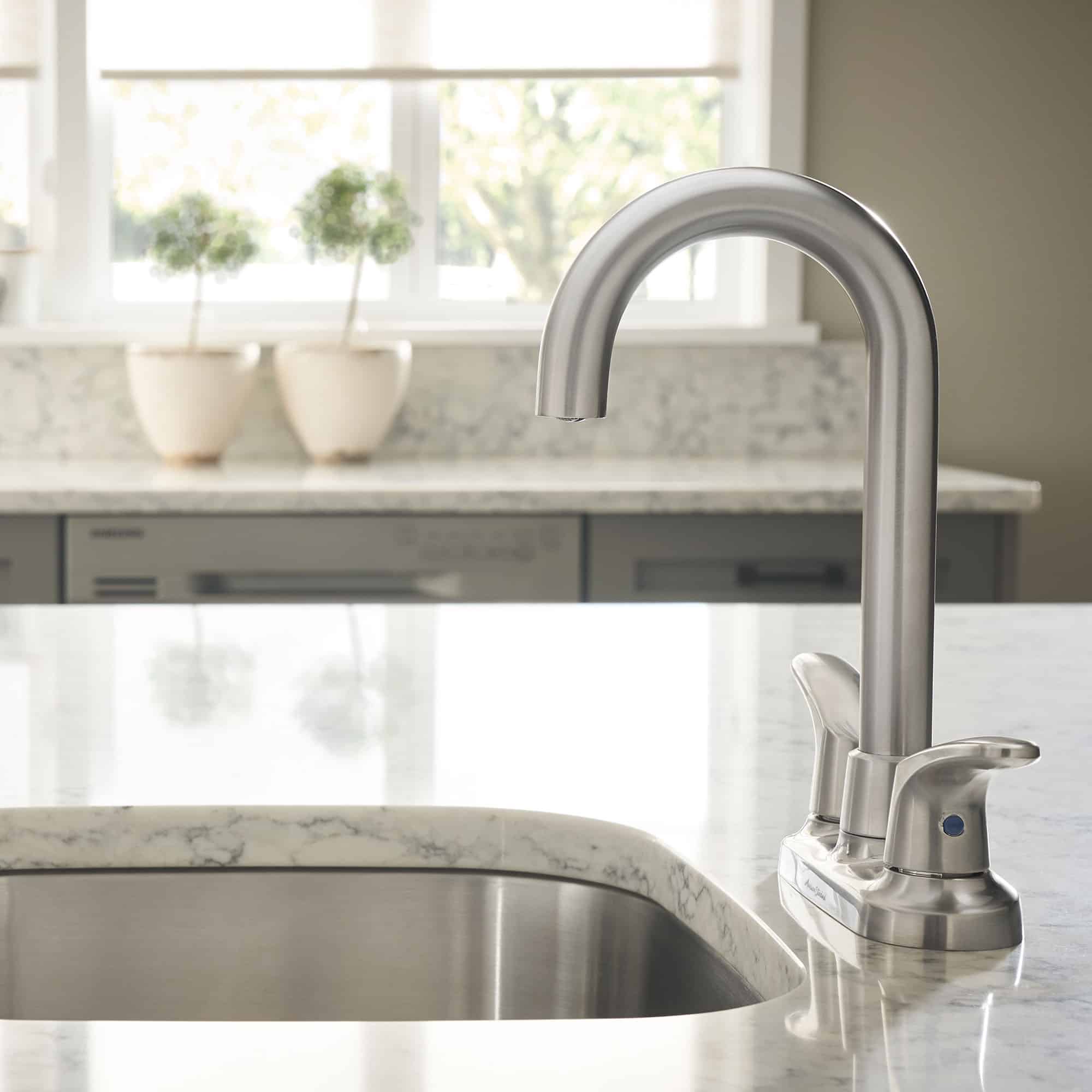 American Standard Colony® PRO 2-Handle Bar Faucet 1.5 gpm/5.7 L/min - Image 2