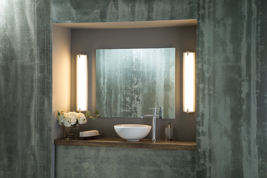 DELTA TRINSIC BATHROOM VESSEL SINK FAUCET - Image 2