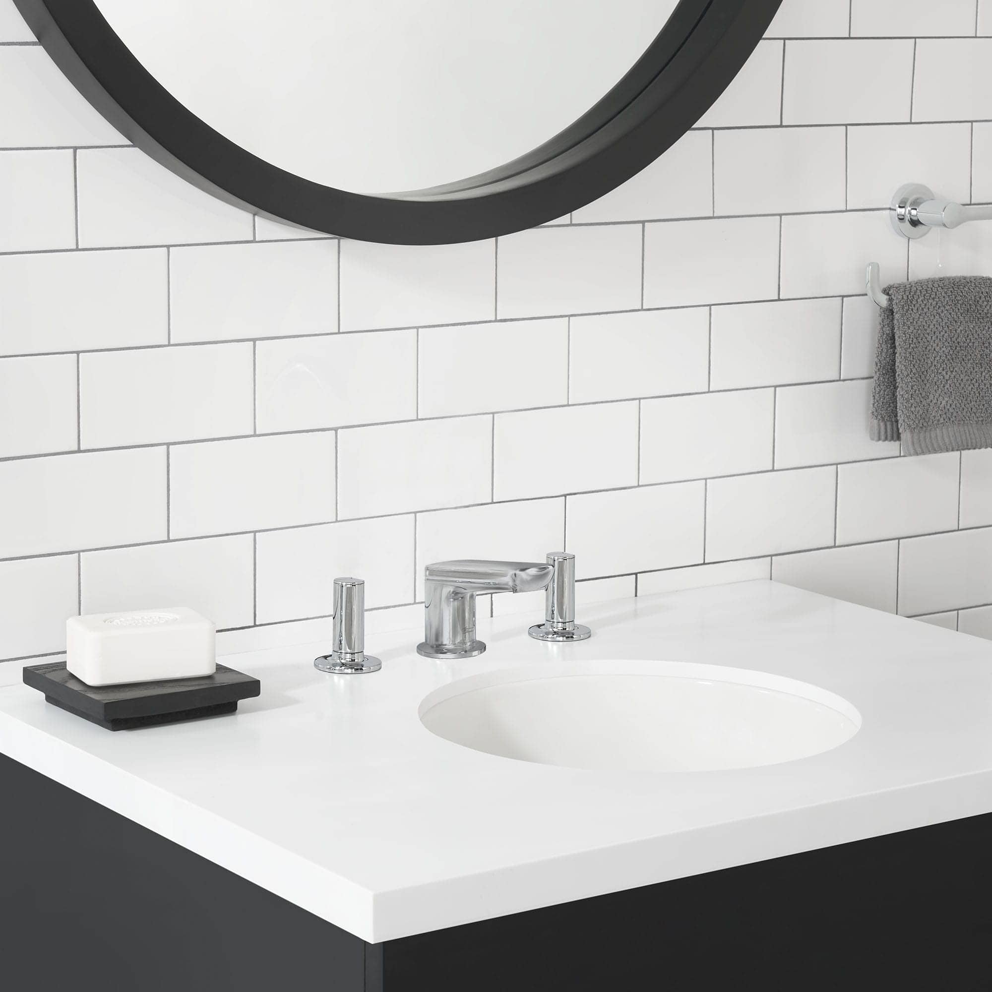 American Standard Studio™ S Widespread Low Spout Knob Handles 1.2 gpm/4.5 L/min With Lever Handles - Image 3