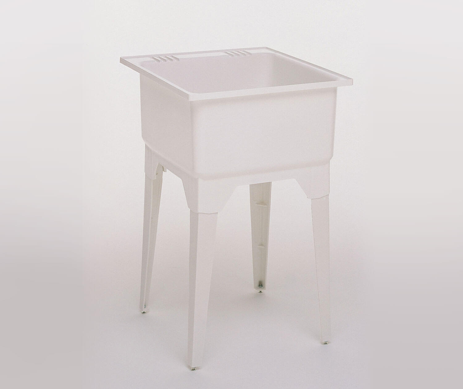 MAAX Super Poly Single 25 x 23 Polypropylene Single Bowl Sink in White - Image 1