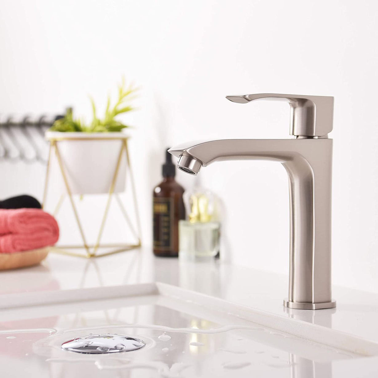 RUBY CANADA SLIM SINGLE HOLE BATHROOM FAUCET - Image 3